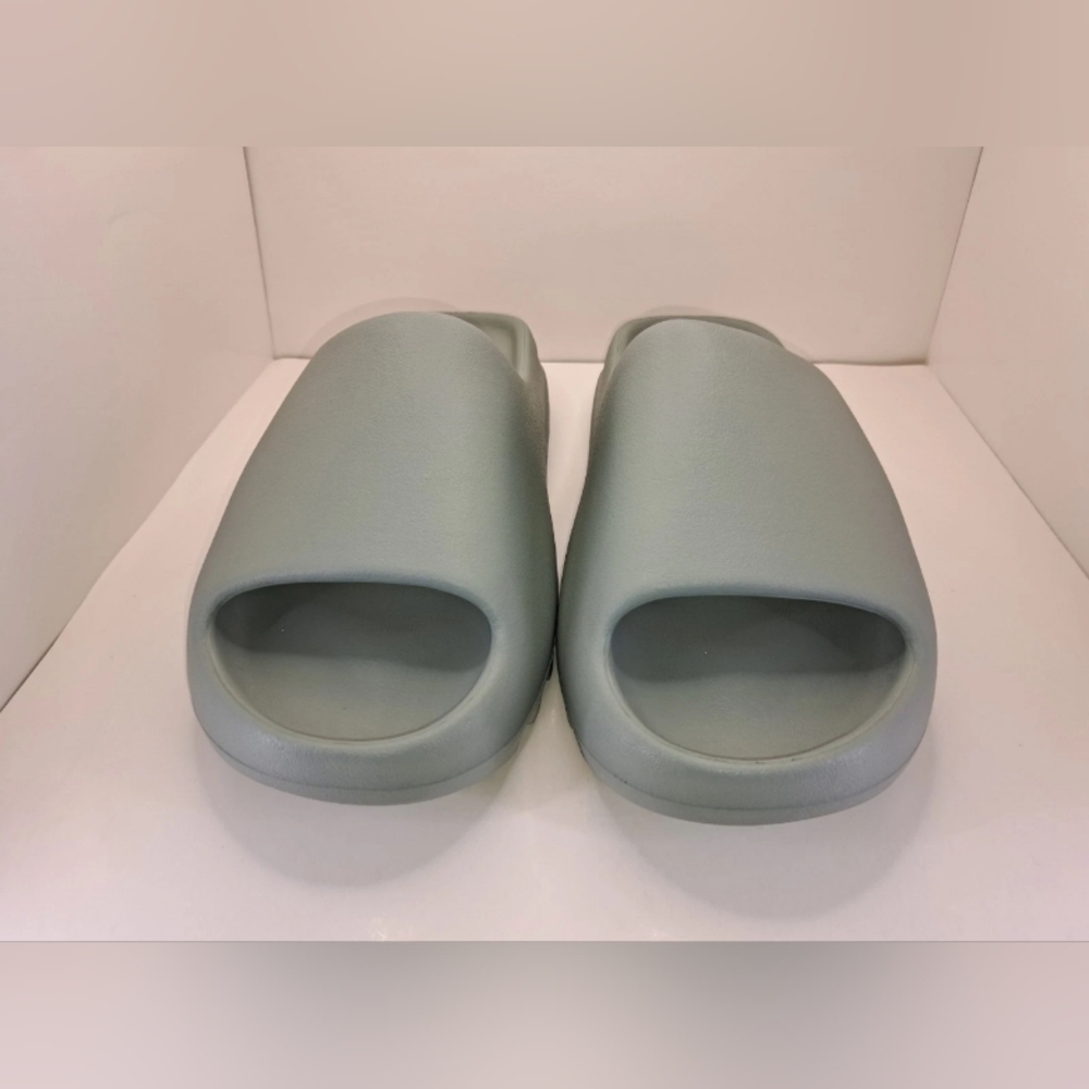 Adidas Yeezy Slide Salt | Size 9 | Brand New (No Box) - Picture 4 of 5